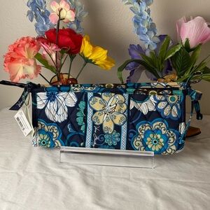 NWT Vera Bradley Small Bow Cosmetic Bag Mod Floral Blue Retired Pattern Makeup